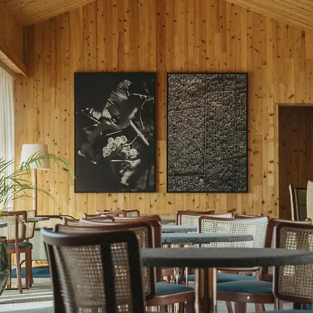 Pico Vineyards - By Unlock Bandeiras