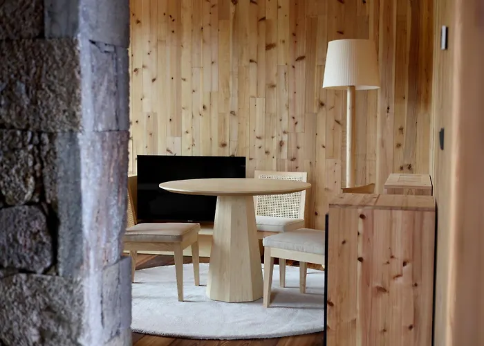 Otel Pico Vineyards - By Unlock